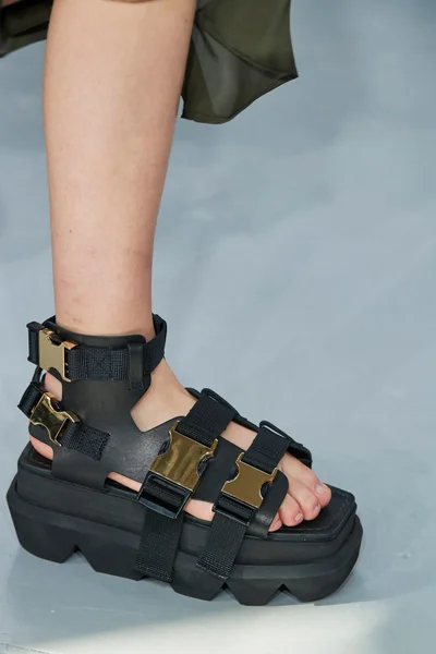 Look 20